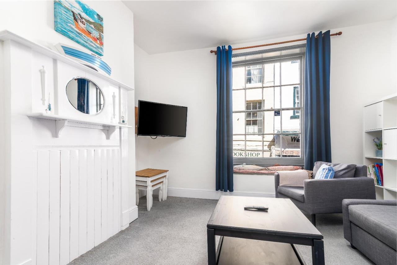 Ga L Whitby Central Экстерьер фото